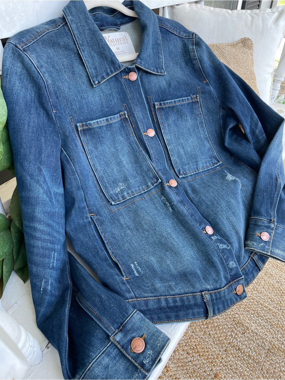 Natural Reflections Women’s Denim Jean Jacket in Medium Wash Blue SIZE M